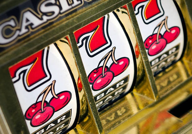 Mahjong Ways slot game interface on waktoge
